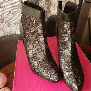 Shoe dazzle booties